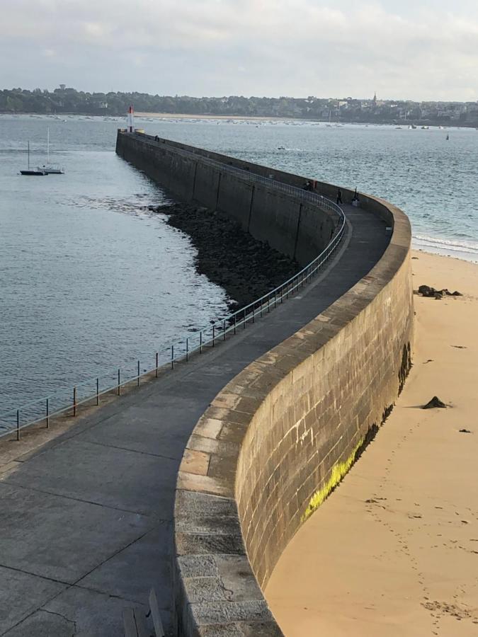 Le Cezembre Apartamento Saint-Malo Exterior foto